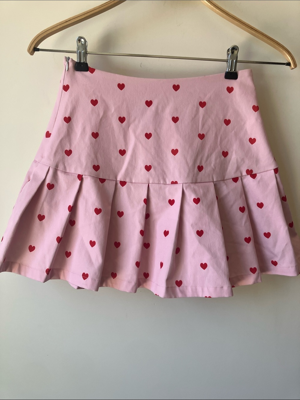 CIDER Y2K Style Skater Mini Skirt Red Heart Print on Pale Pink Base Women’s Sz M
